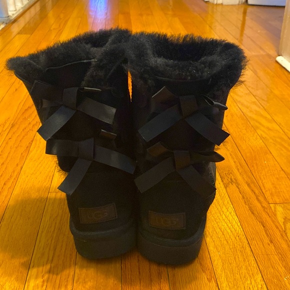 COPY - UGGs Women’s Black Bailey Bow II - Picture 3 of 6